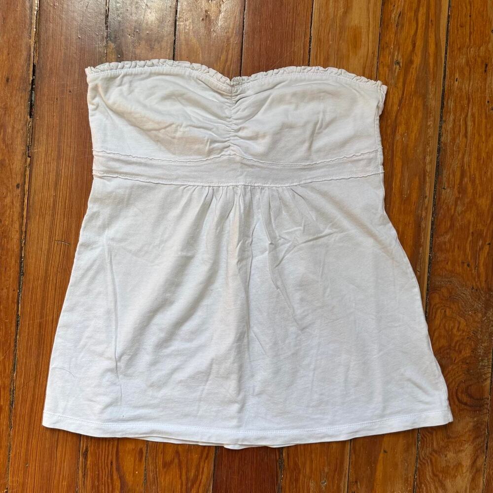 White strapless tube top with